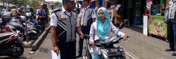 Dishub Kota Salatiga akan segera menerapkan sterilisasi parkir tepi jalan di sepanjang Jalan Jenderal Sudirman