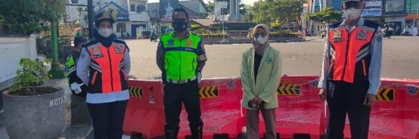 PPKM Darurat, Dishub dan Kepolisian Lakukan Penyekatan di Pusat Kota Salatiga