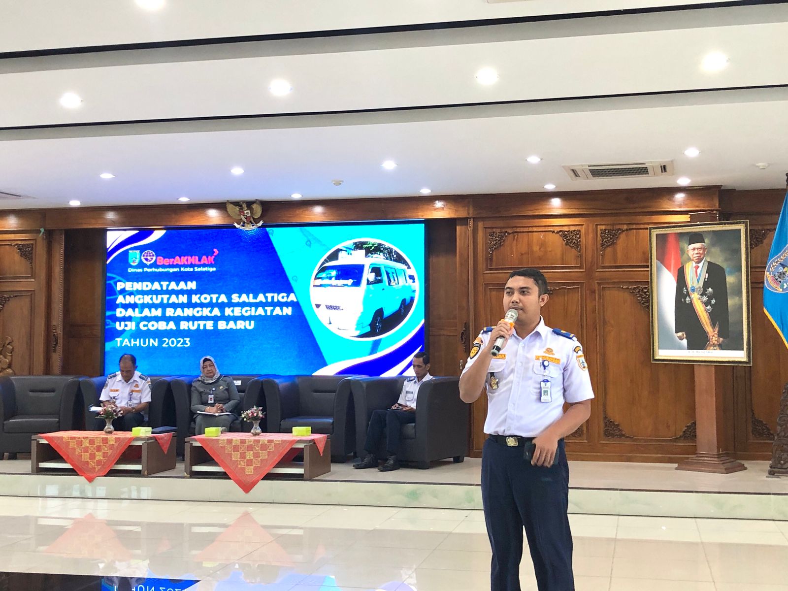 VALIDASI PENDATAAN ANGKUTAN KOTA SALATIGA DALAM KEJIATAN UJI COBA RUTE BARU TAHUN 2023
