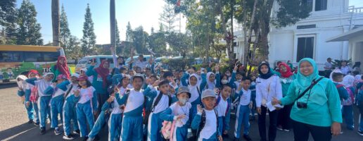 SI DOL SLAMET (SINAU LAN DOLAN BARENG KESELAMATAN BERLALU LINTAS) BERSAMA SD N GENDONGAN 01