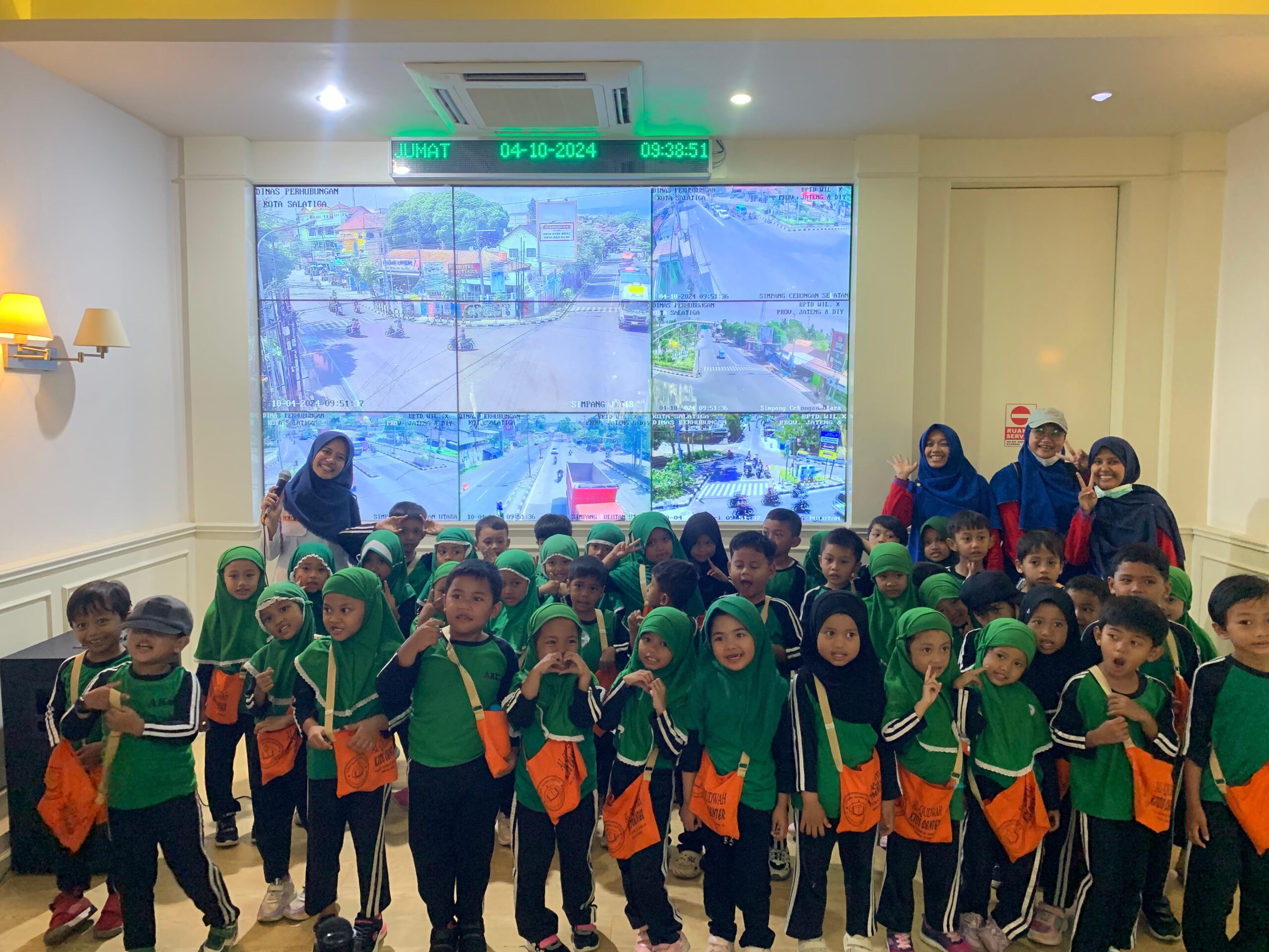 SI DOL SLAMET BERSAMA TK AL QUDWAH KIDS CENTER SALATIGA