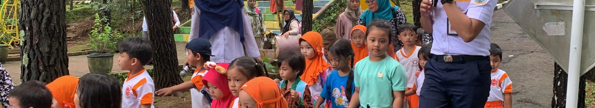 SI DOL SLAMET BERSAMA PAUD SINAR MENTARI