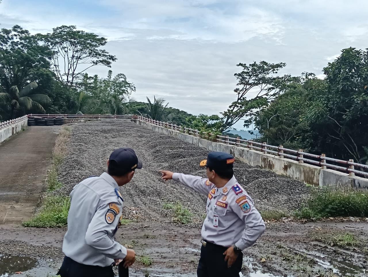 PENGECEKAN JALUR PENYELAMAT DI JLS